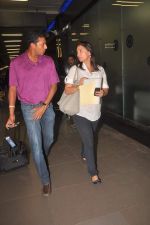 Lara Dutta and Mahesh Bhupati spotted leaving for their London vacation in Sahar International Airport on 28th Oct 2011 (10).JPG